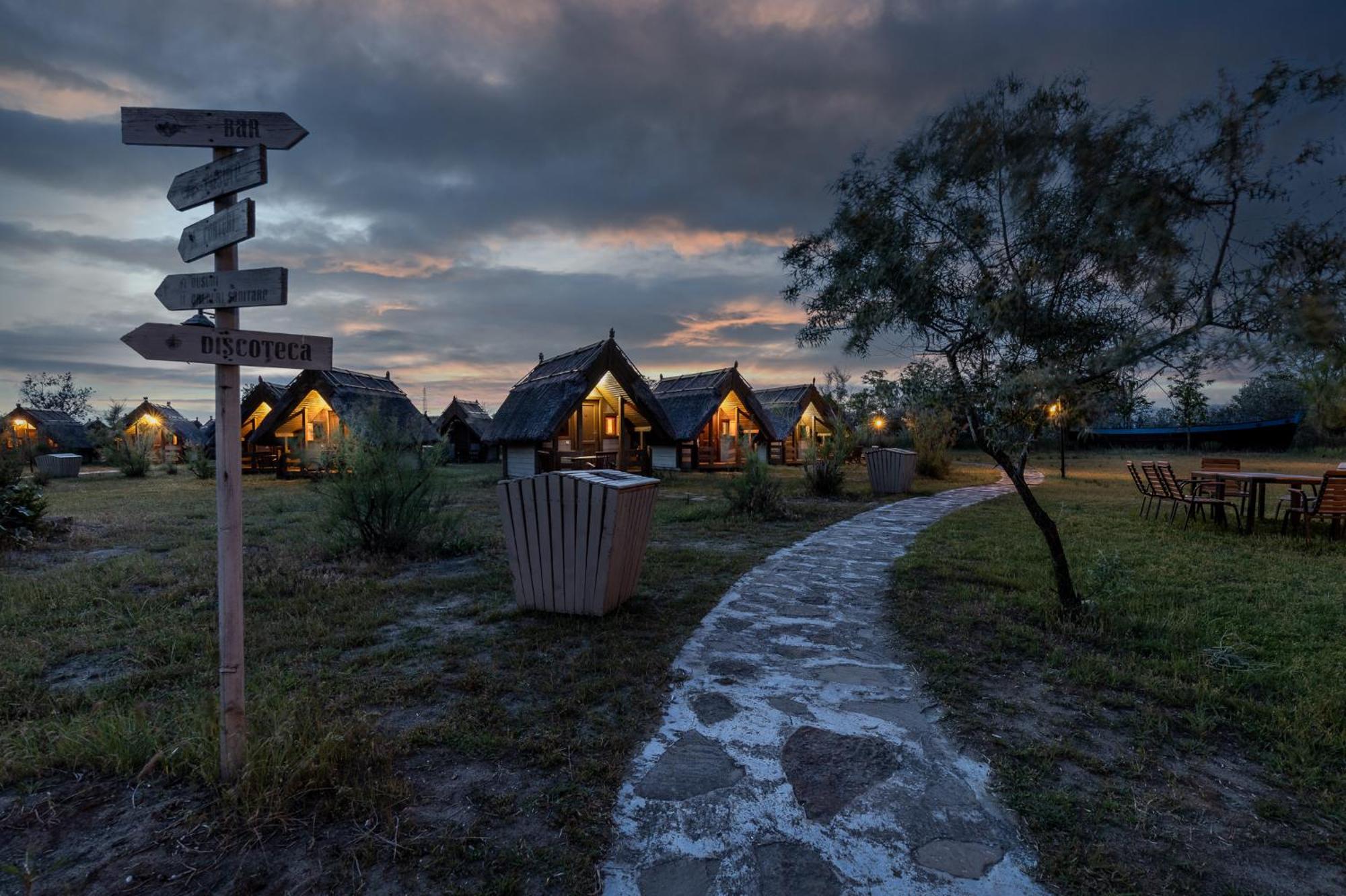 Dolphin Camping Sfantu Gheorghe  Exterior photo